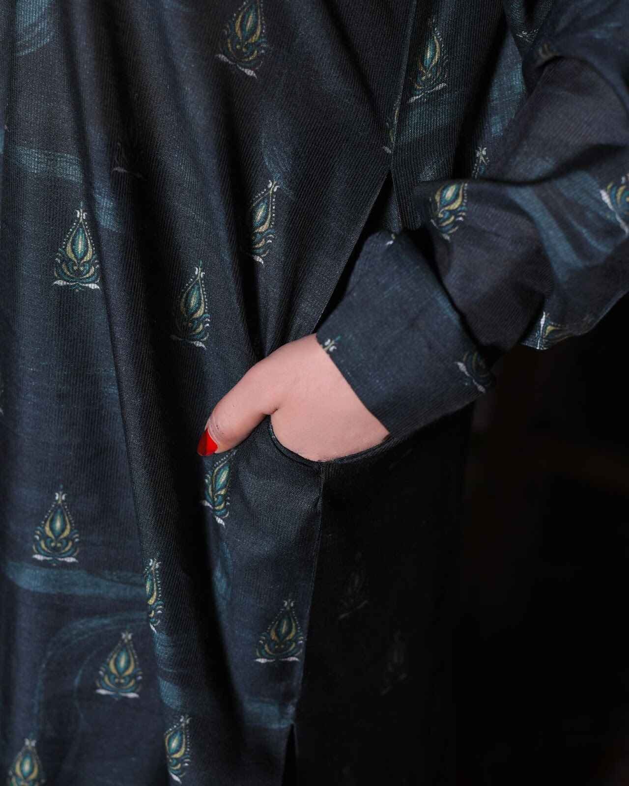 Geometric Print Greenish-Black Everyday Khadi Suit - Image 3