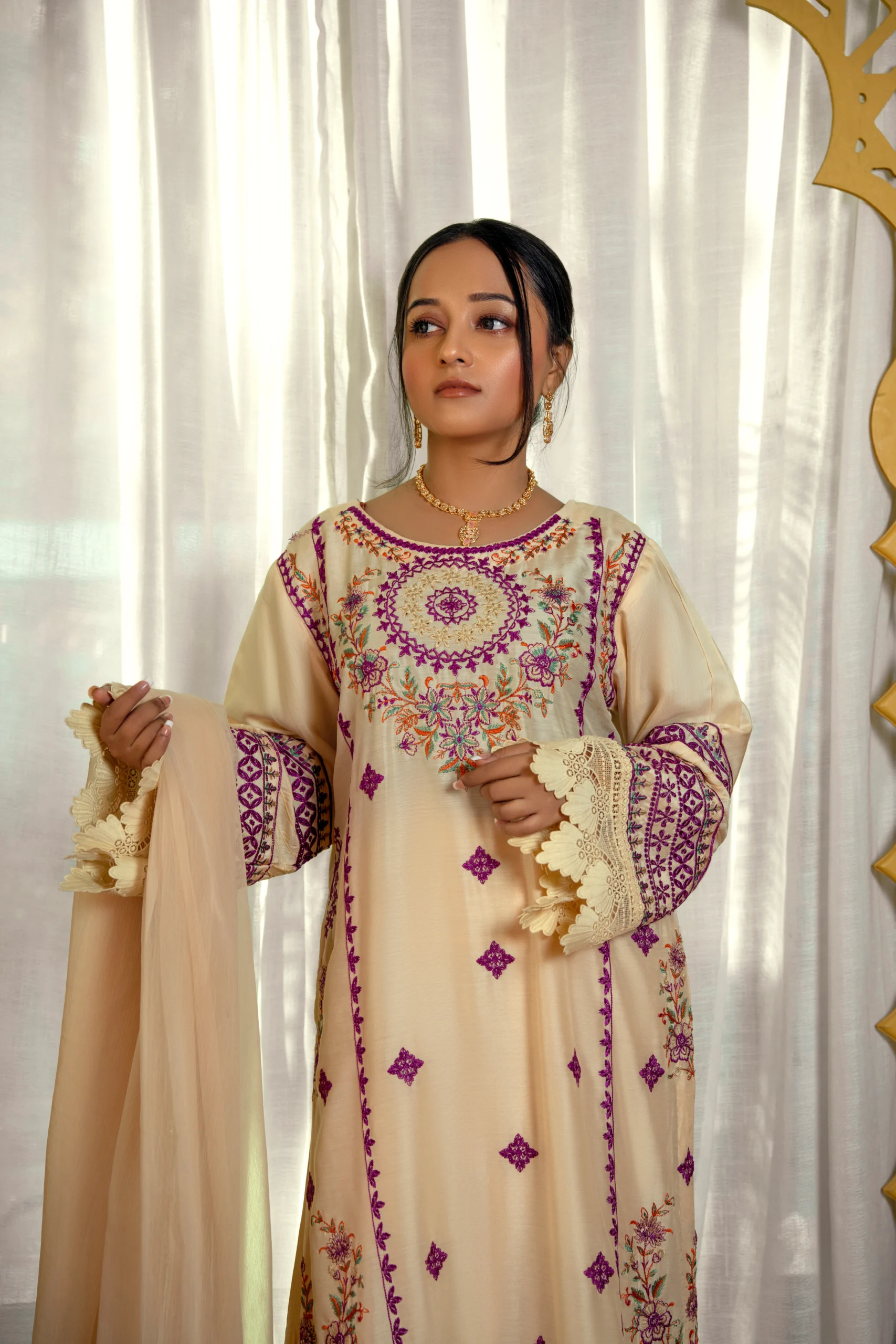 Beige Embroidered Viscose Suit - Image 3